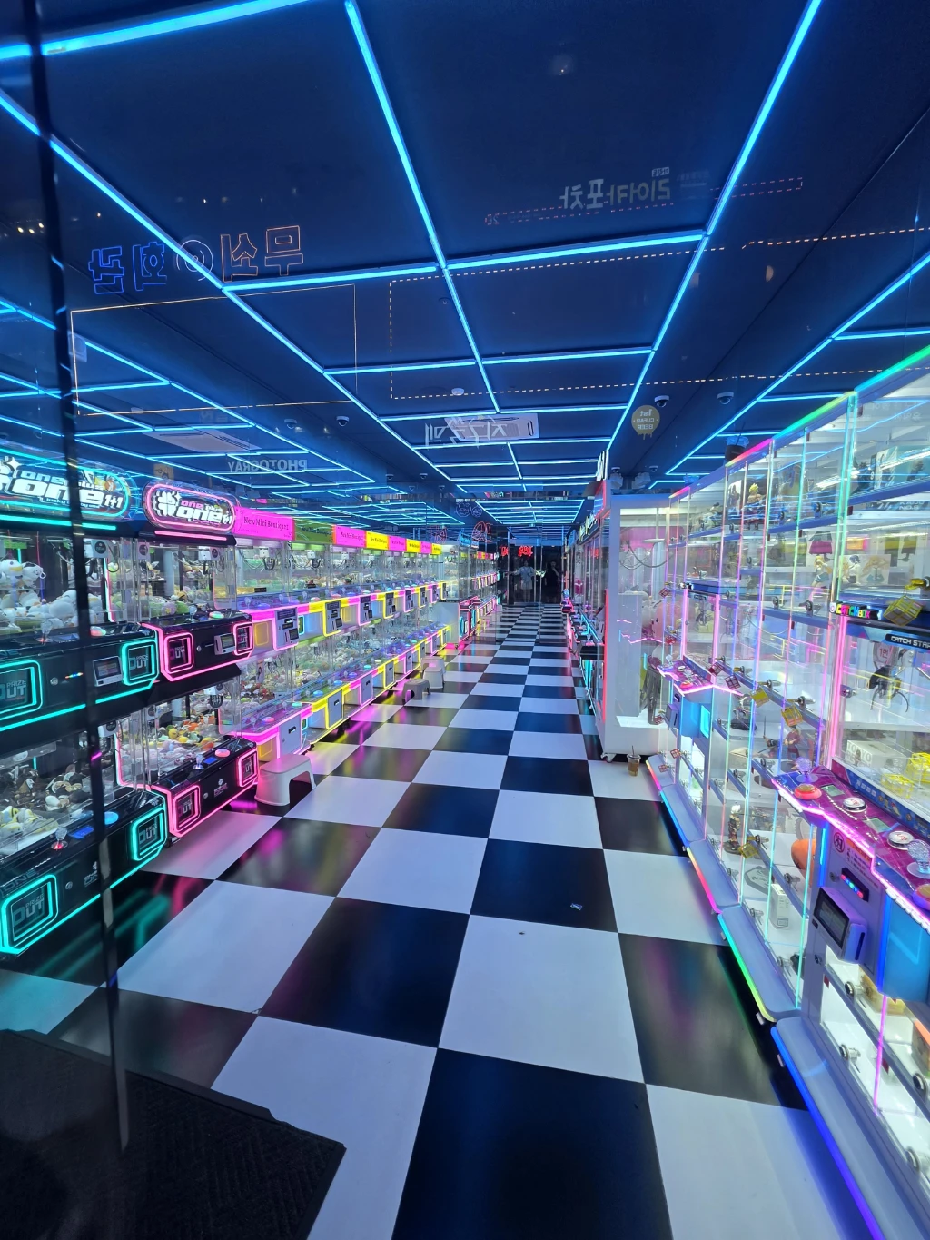 SPACE 2050 매장 사진